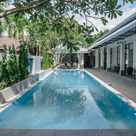 La Riva Boutique Hotel Kamphaeng Phet Exterior photo