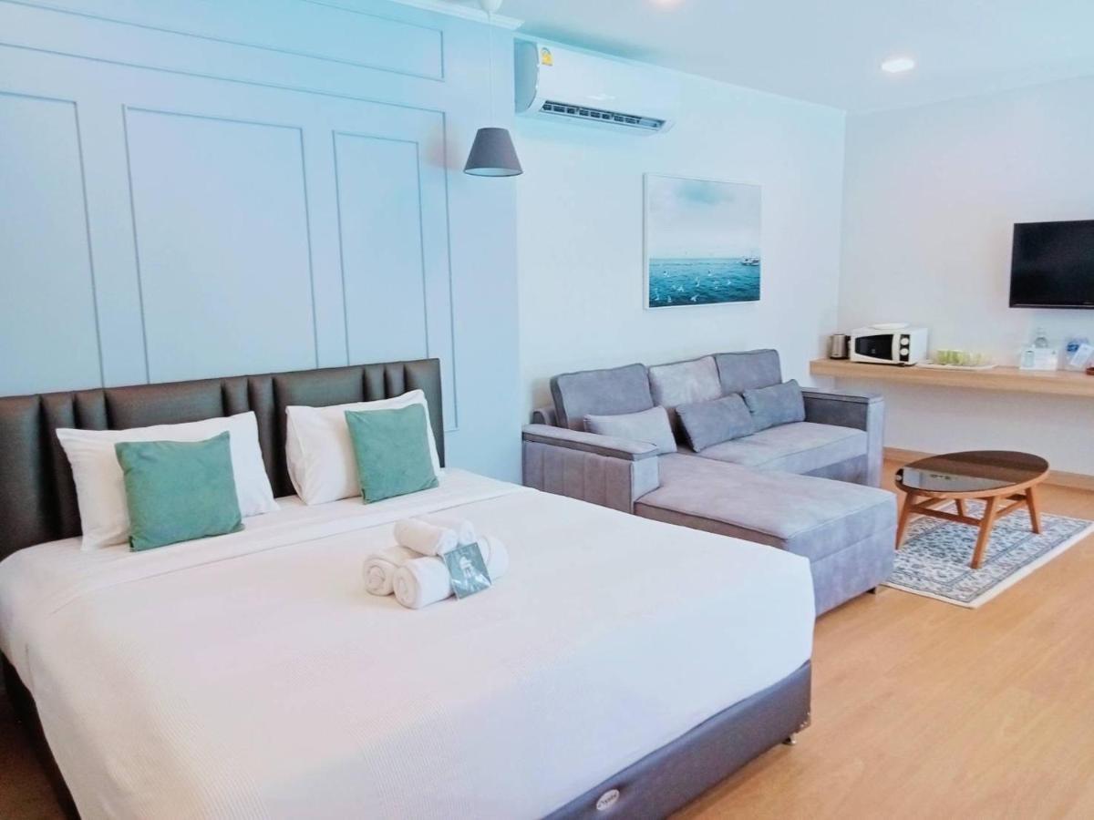 La Riva Boutique Hotel Kamphaeng Phet Exterior photo