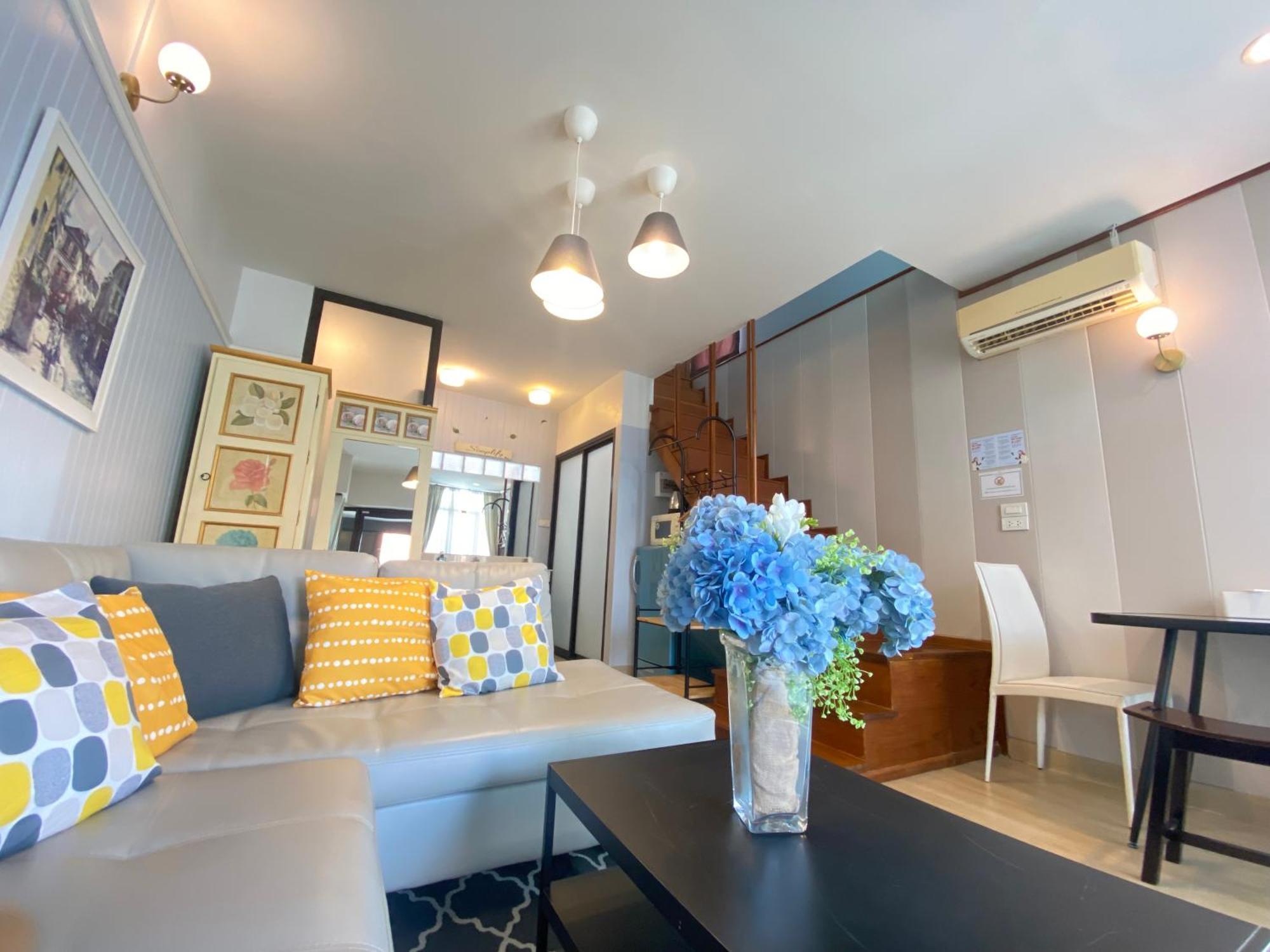La Riva Boutique Hotel Kamphaeng Phet Exterior photo