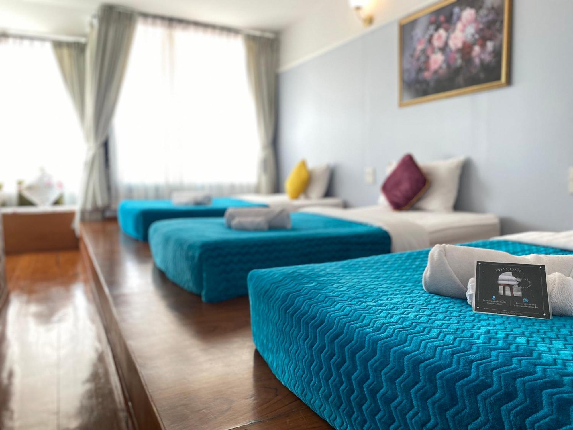 La Riva Boutique Hotel Kamphaeng Phet Exterior photo
