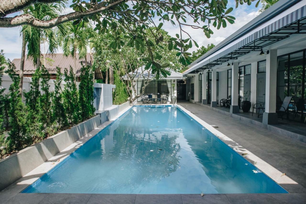 La Riva Boutique Hotel Kamphaeng Phet Exterior photo